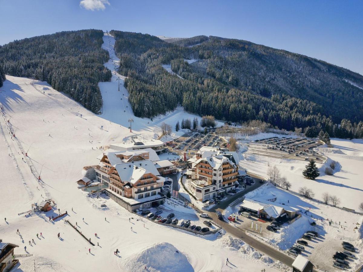 Almgut - Mountain Wellness Hotel Sankt Margarethen im Lungau Exterior photo